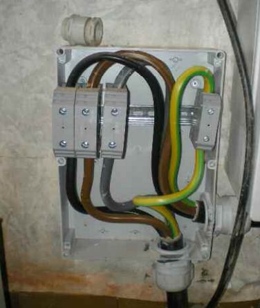 Въпрос, нулев или заземителен проводник.jpg