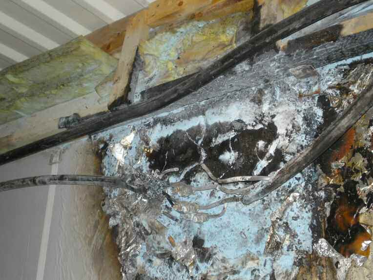 Щети от пожари породени от неправилни кабелни връзки.jpg